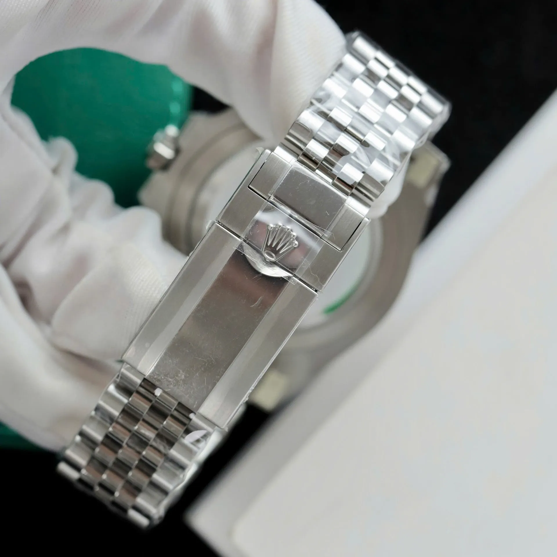Dong-Ho-Rolex-GMT-Master-II-126729VTNR-Rep-11-Mat-Xanh-La-Cay-Day-Jubilee-40mm-10.webp