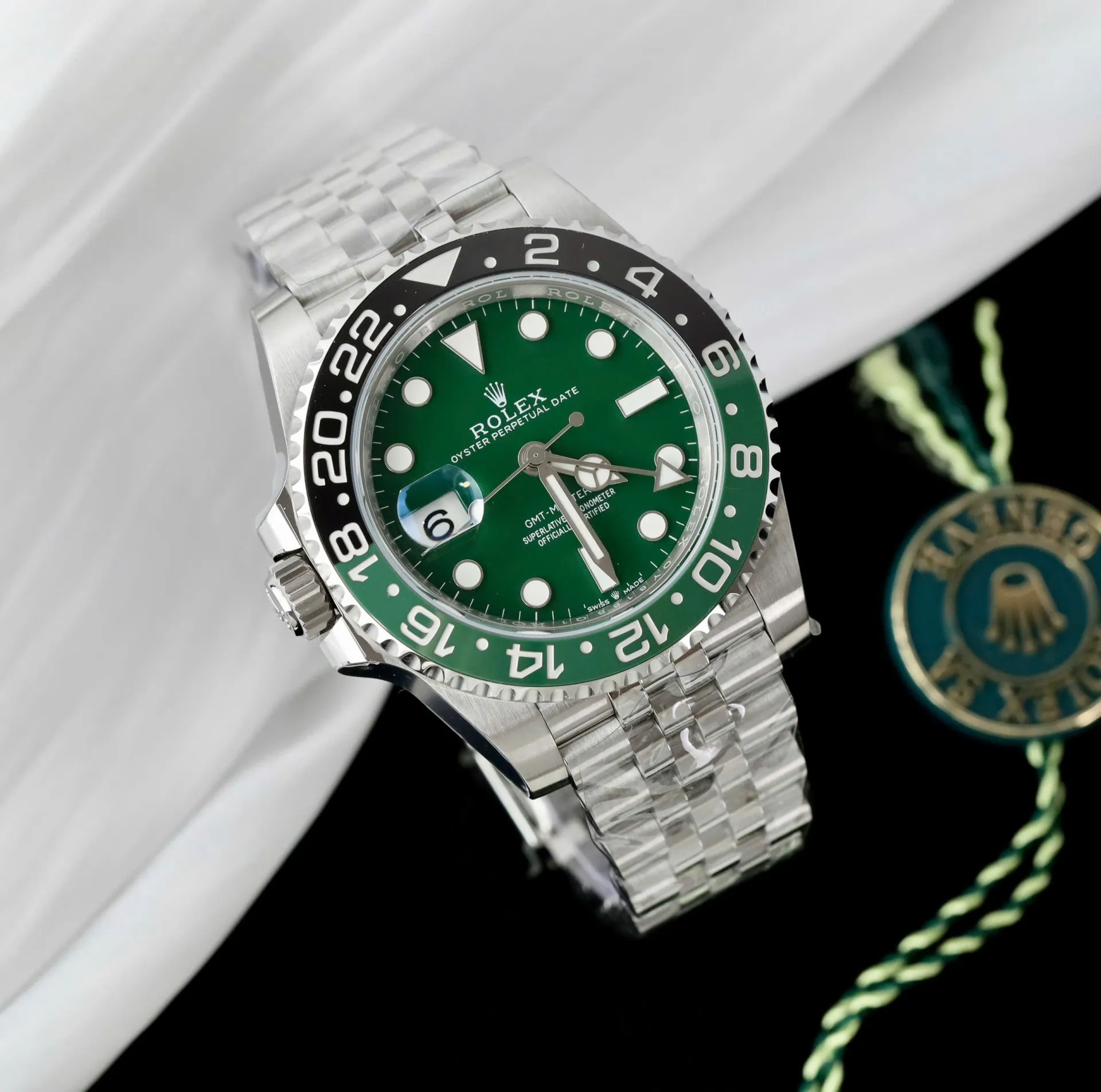 Dong-Ho-Rolex-GMT-Master-II-126729VTNR-Rep-11-Mat-Xanh-La-Cay-Day-Jubilee-40mm-2.webp