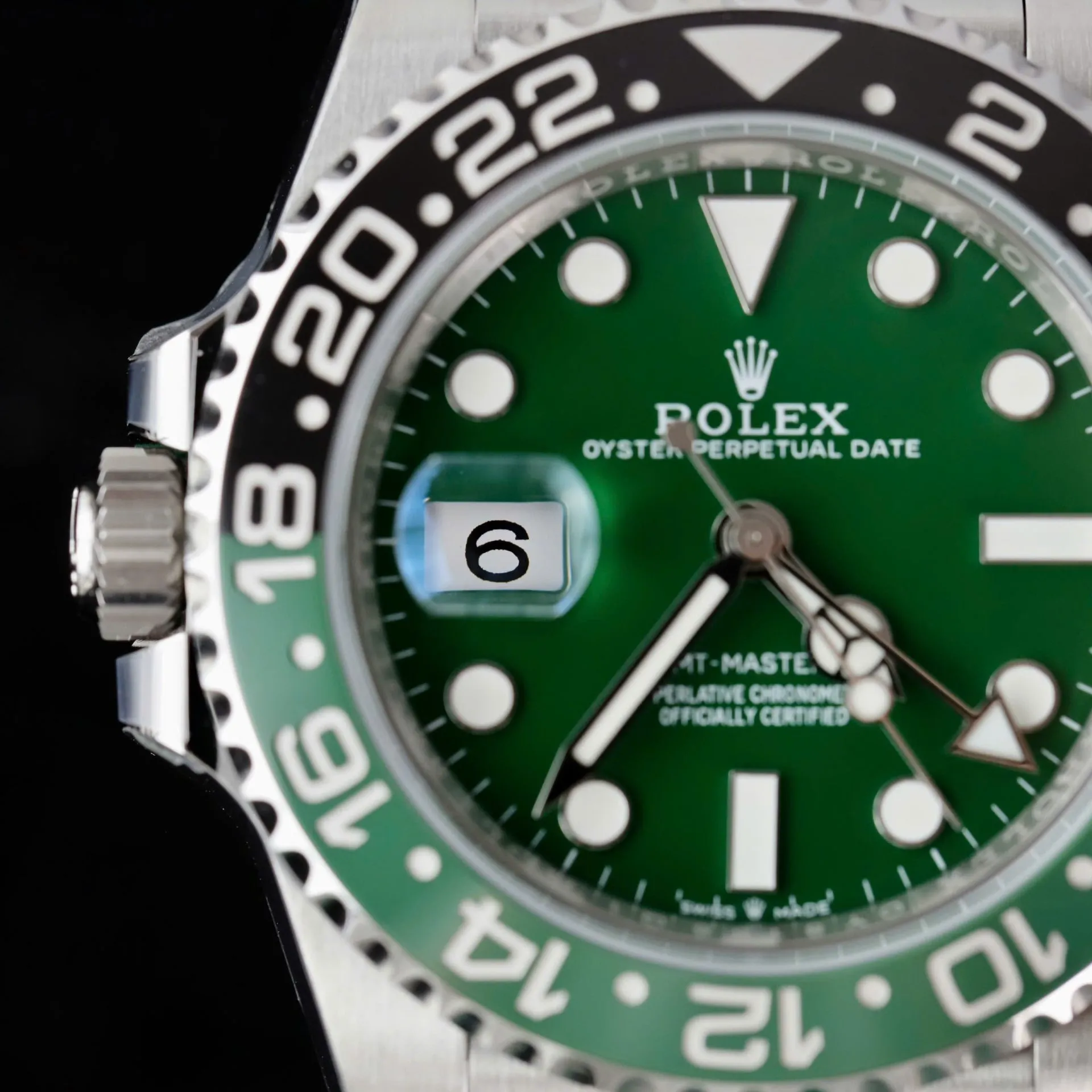 Dong-Ho-Rolex-GMT-Master-II-126729VTNR-Rep-11-Mat-Xanh-La-Cay-Day-Jubilee-40mm-6.webp