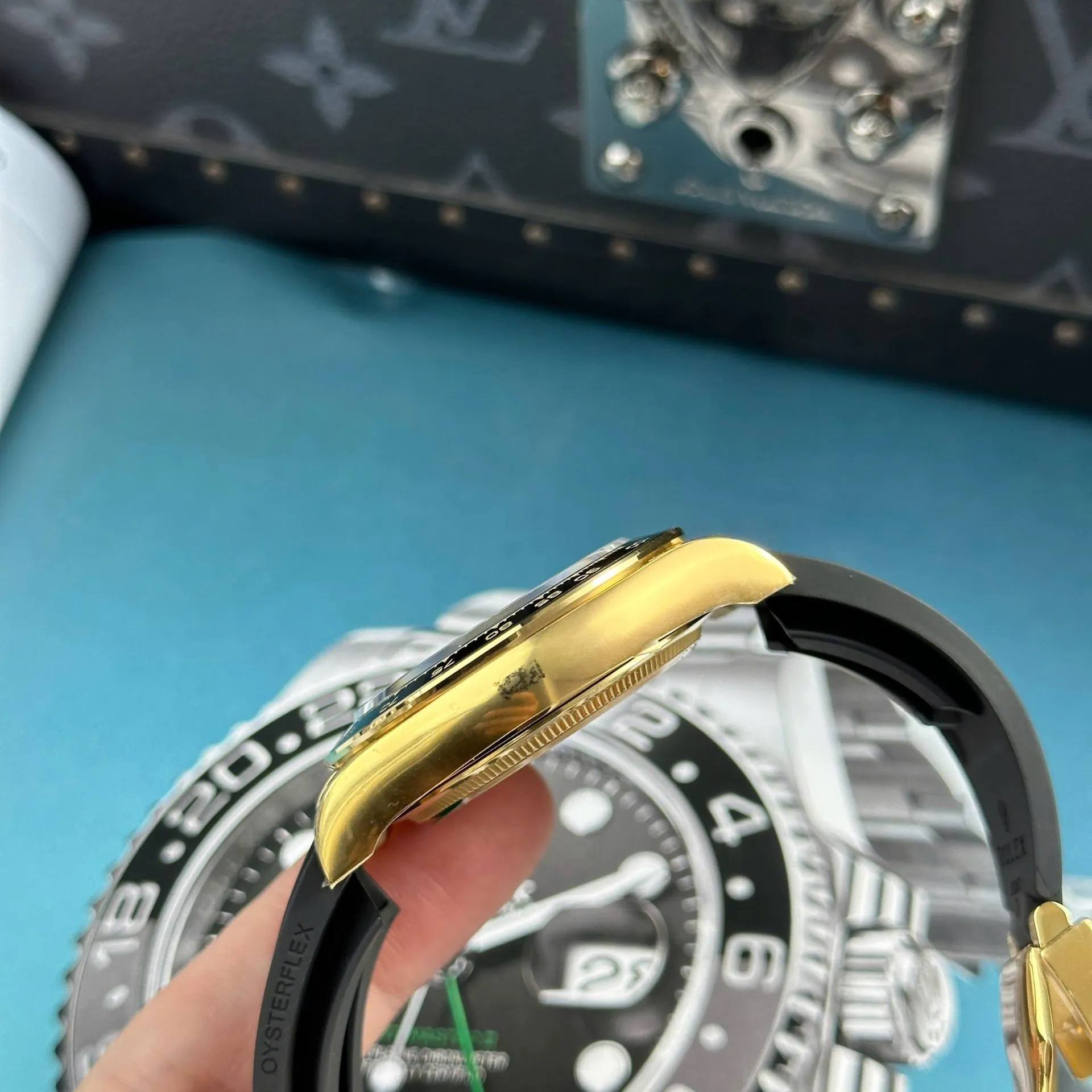 Superclone-Rolex-Daytona-40-mm-126518LN-Tiffany-Dial-10.webp