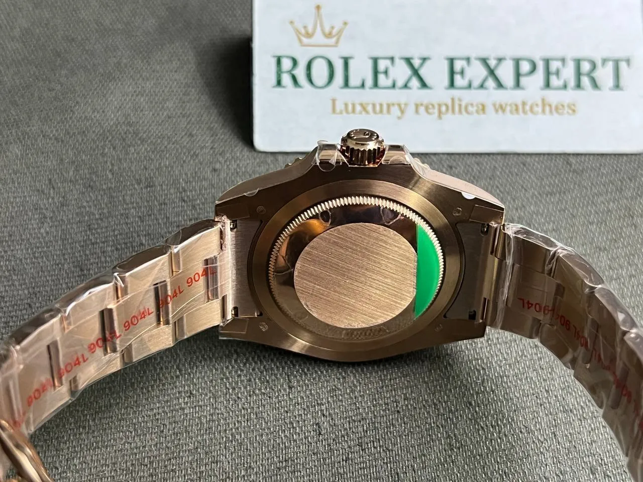 Superclone-Rolex-GMT-Master-II-40-mm-126715CHNR-Tiger-Iron-Dial-4.webp